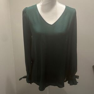 Kate & Mallory Dark Green V-Neck Long Sleeve Blouse